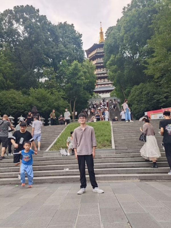 阳光男孩的第五张照片--阜阳相亲服务中心