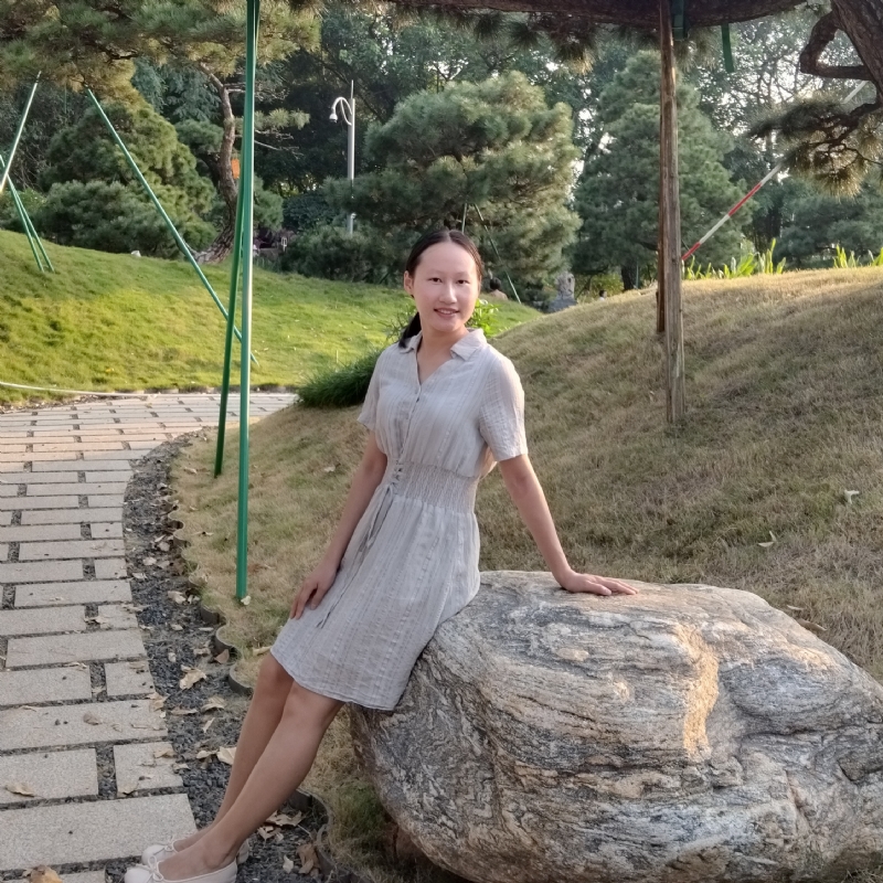 欣欣向荣的第一张照片--阜阳相亲服务中心