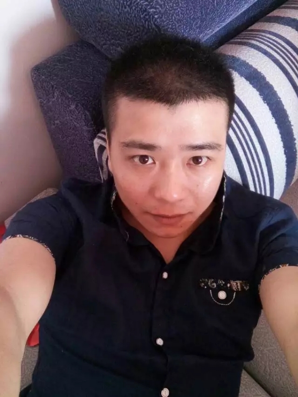 漫步的面包的第一张照片--阜阳相亲服务中心