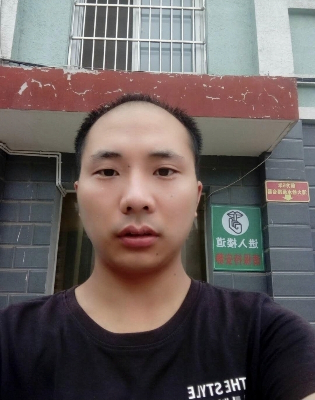 亮亮的第一张照片--阜阳相亲服务中心