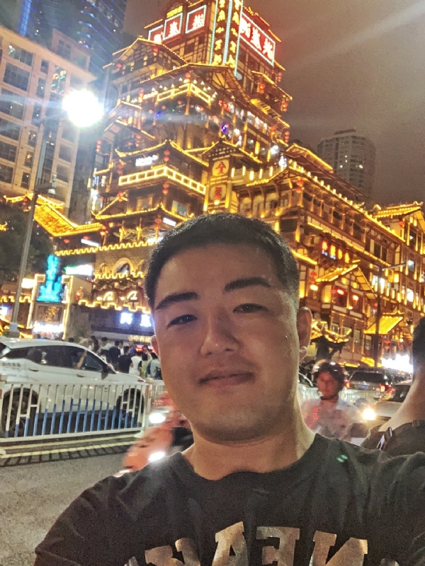 钢铁侠的第一张照片--阜阳相亲服务中心