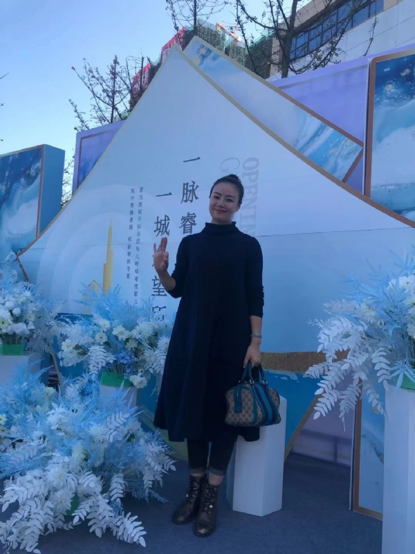 英子的第一张照片--阜阳相亲服务中心