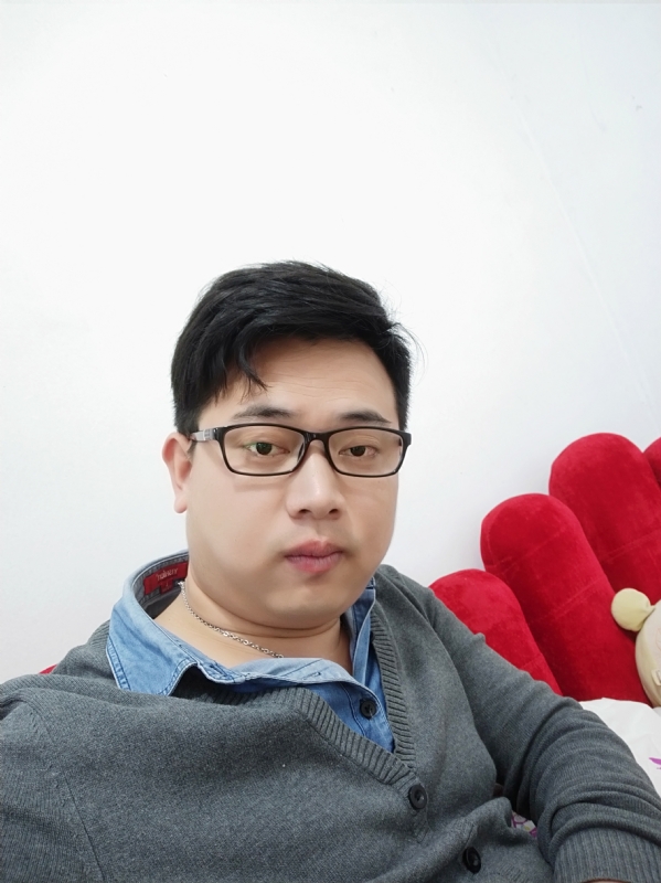 何必在亿的第一张照片--阜阳相亲服务中心