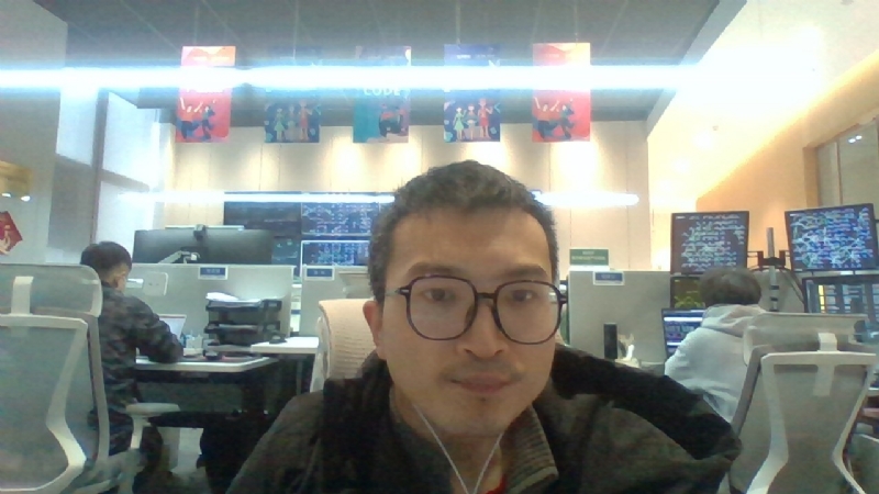 飞翔的蜻蜓的第一张照片--阜阳相亲服务中心