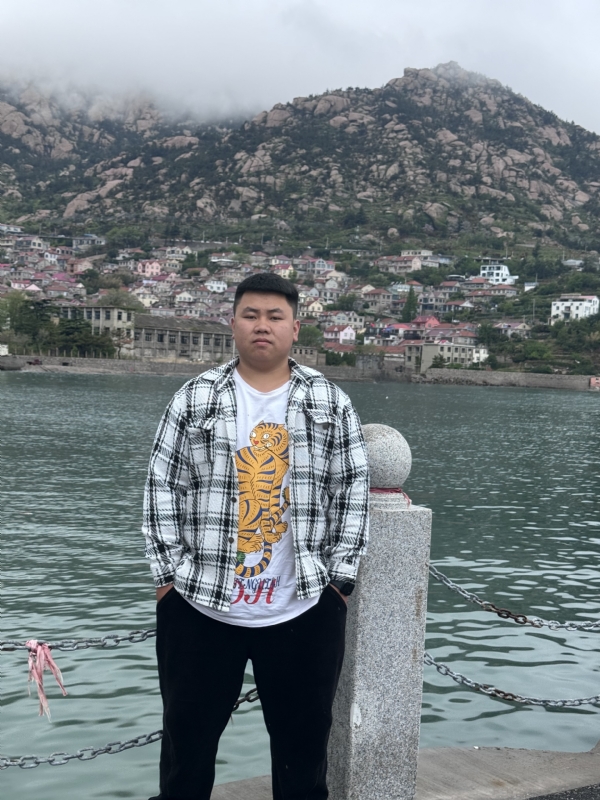 谨慎的第一张照片--阜阳相亲服务中心