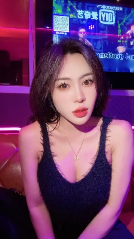 素素可月的第一张照片--阜阳相亲服务中心