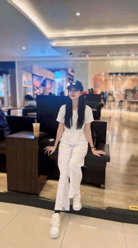 卖火柴的小女孩的第一张照片--阜阳相亲服务中心