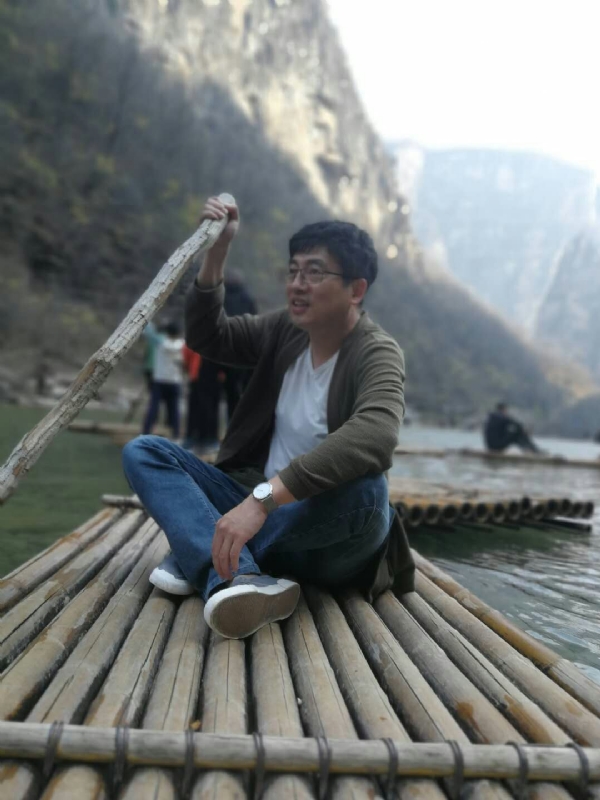 风被吹走了的第一张照片--阜阳相亲服务中心