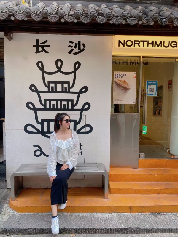 Lin的第二张照片--阜阳相亲服务中心