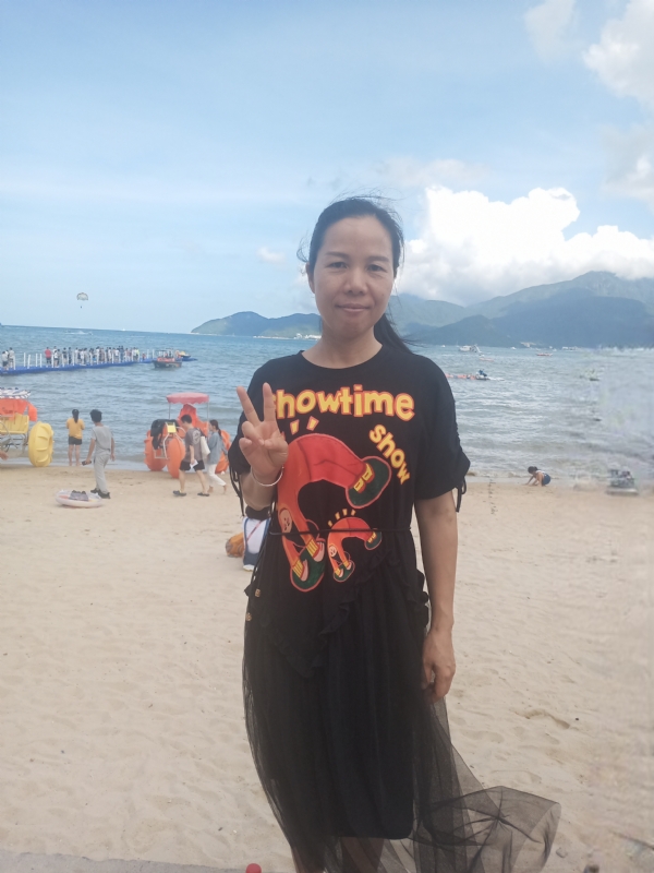 容容的第一张照片--阜阳相亲服务中心