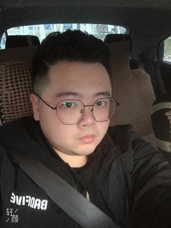 欢笑的第一张照片--阜阳相亲服务中心