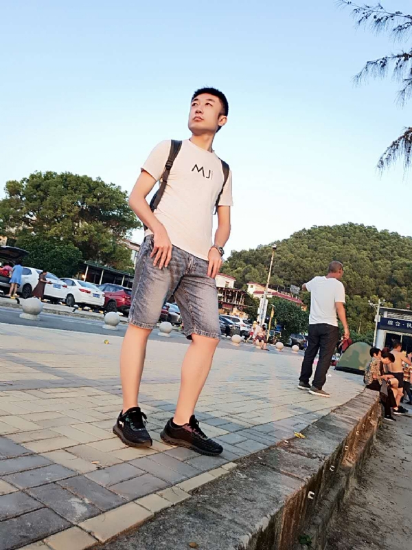 俊皓的第二张照片--阜阳相亲服务中心