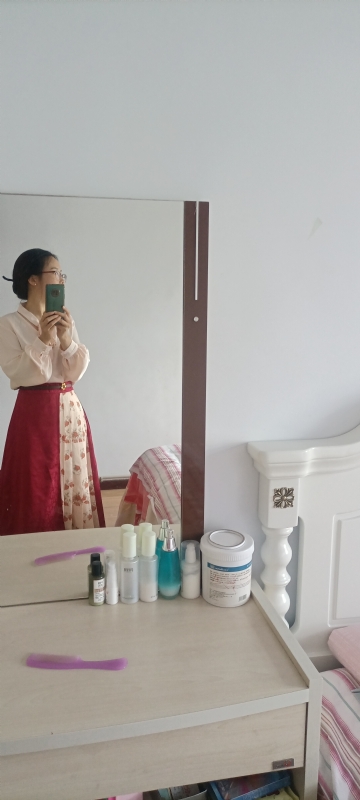 伊落梅雪笺的第一张照片--阜阳相亲服务中心