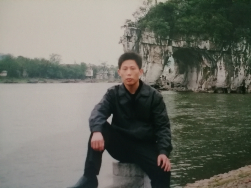 庸人自扰的第一张照片--阜阳相亲服务中心