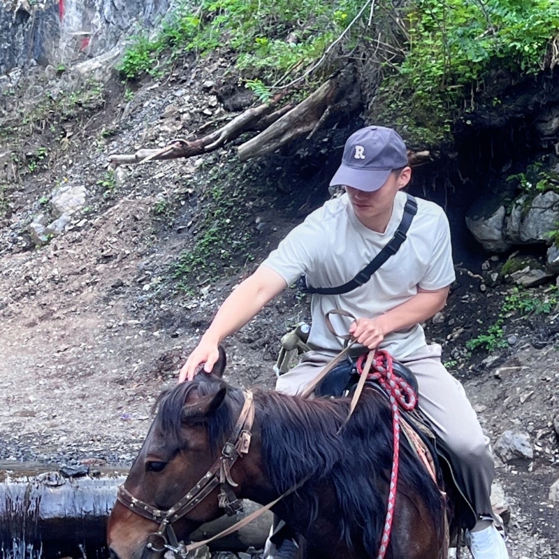 蓦然回首的第二张照片--阜阳相亲服务中心