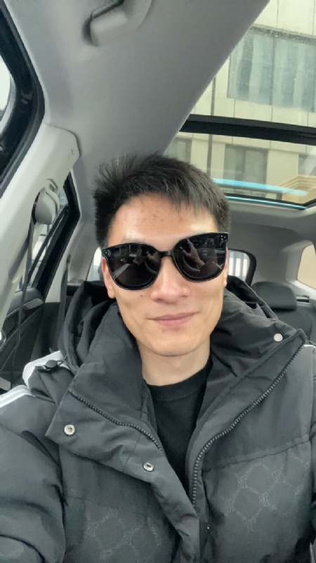 男孩的第一张照片--阜阳相亲服务中心