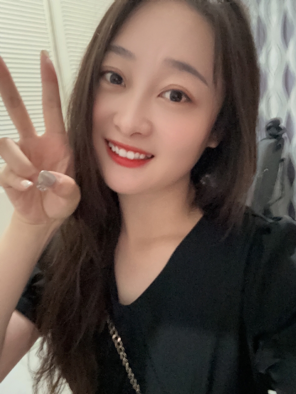 草莓的第一张照片--阜阳相亲服务中心