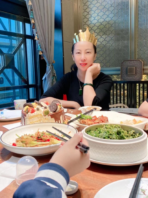 红红的第二张照片--阜阳相亲服务中心