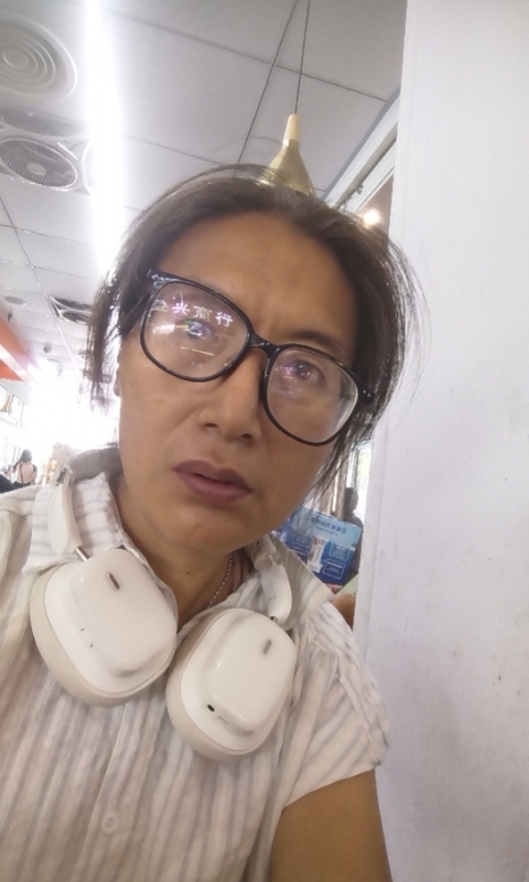 冬天的蔷薇的第三张照片--阜阳相亲服务中心