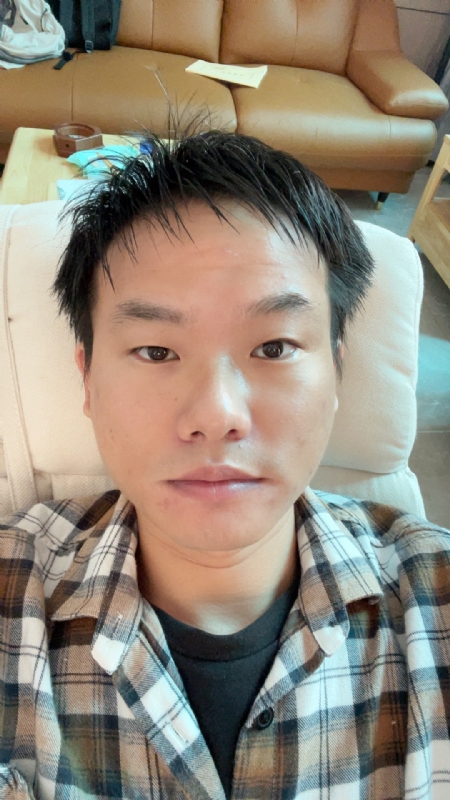 向日葵的第一张照片--阜阳相亲服务中心