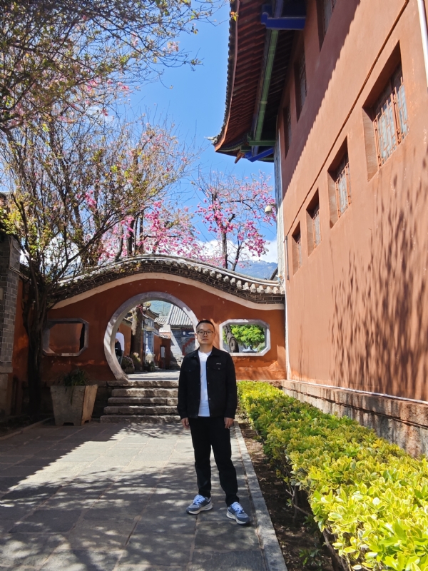 简单的第一张照片--阜阳相亲服务中心