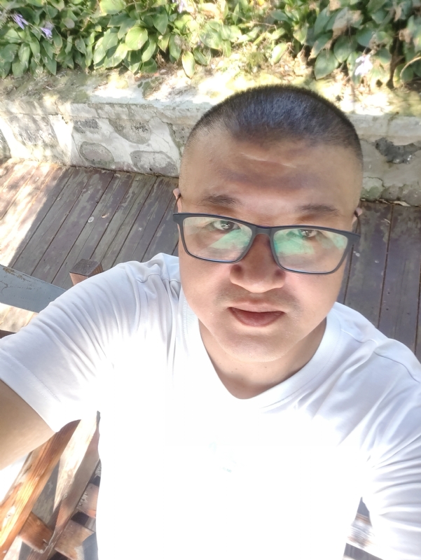 羊十八的第一张照片--阜阳相亲服务中心