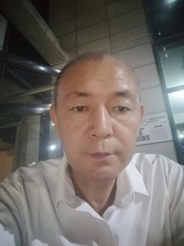 老李的第一张照片--阜阳相亲服务中心