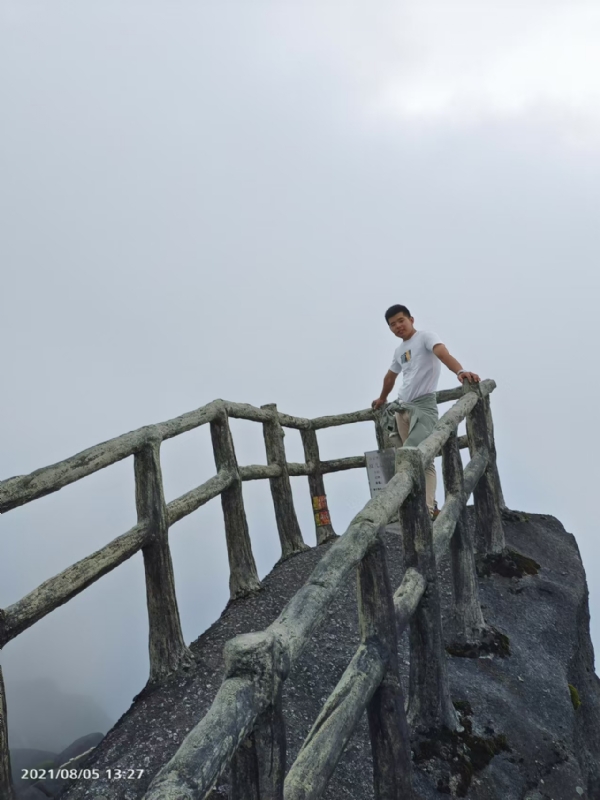 灰色轨迹的第一张照片--阜阳相亲服务中心