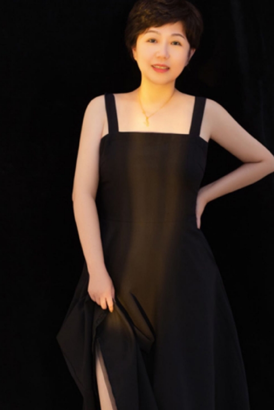 阿娜的第一张照片--阜阳相亲服务中心