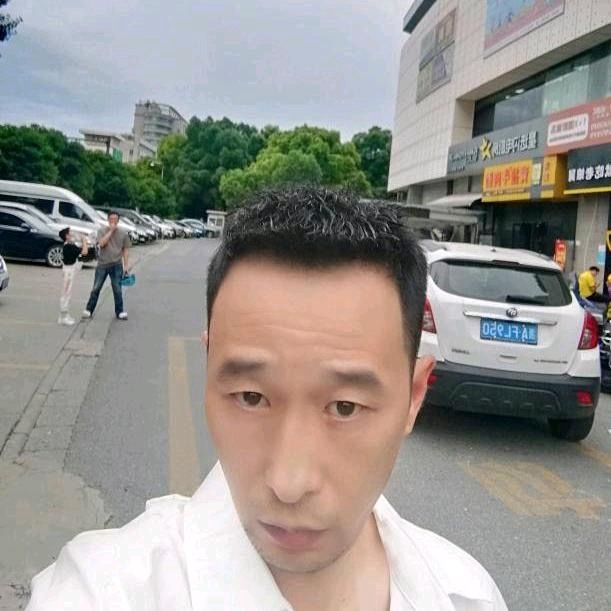 小林的第三张照片--阜阳相亲服务中心