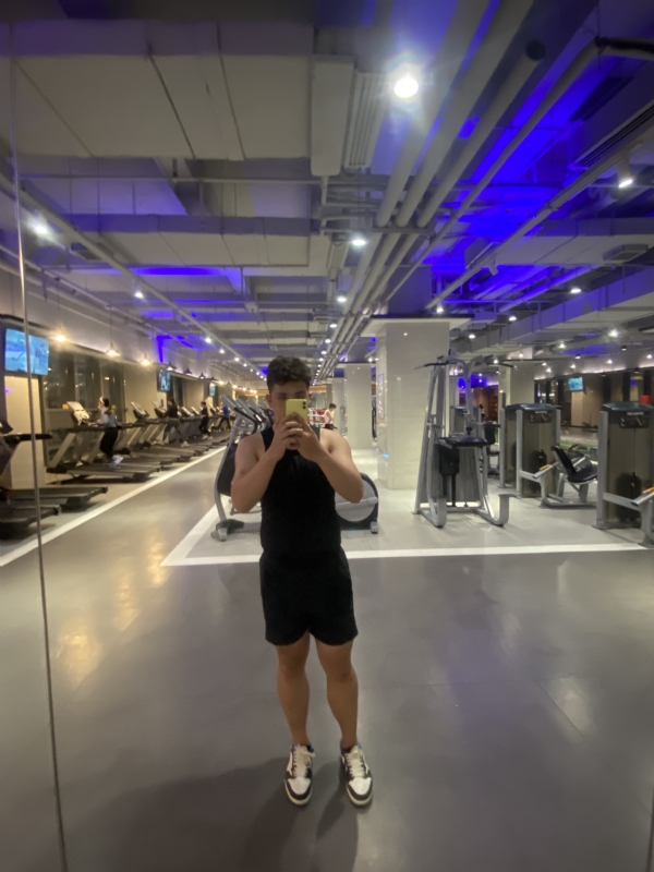 阿龙设计师的第六张照片--阜阳相亲服务中心