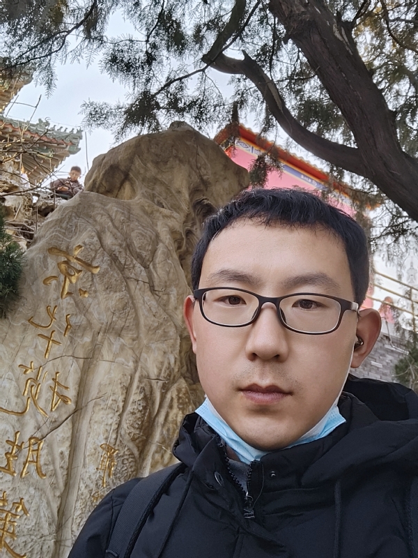 小徐要努力的第一张照片--阜阳相亲服务中心