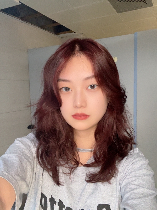 Holy的第二张照片--阜阳相亲服务中心