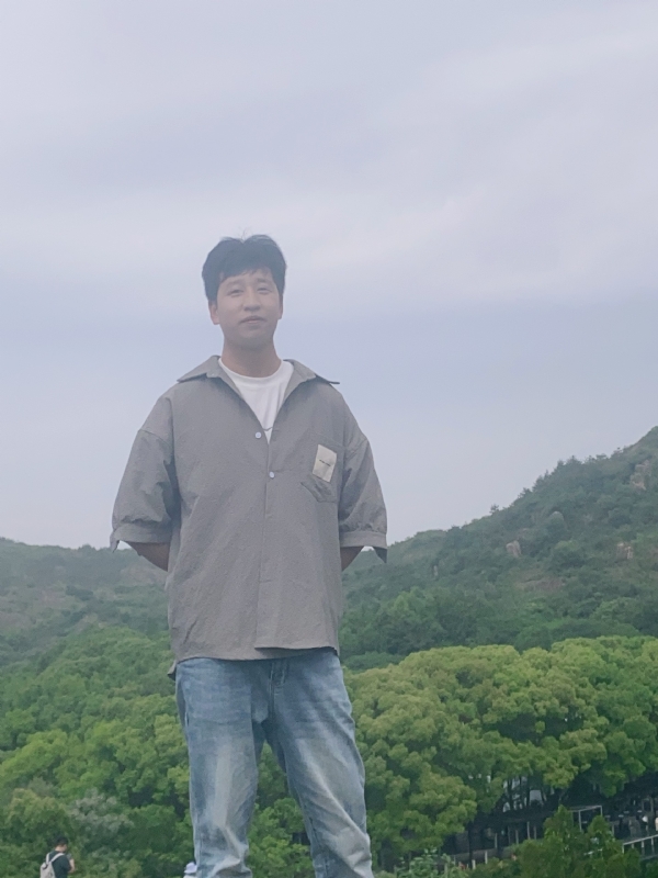 渐行渐远的第二张照片--阜阳相亲服务中心