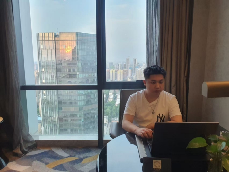 ying的第一张照片--阜阳相亲服务中心