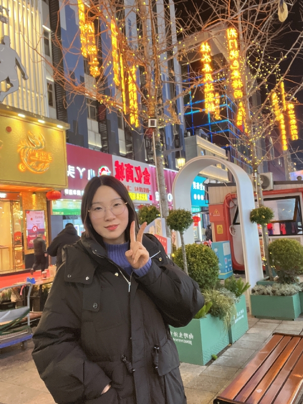 灵芽的第一张照片--阜阳相亲服务中心