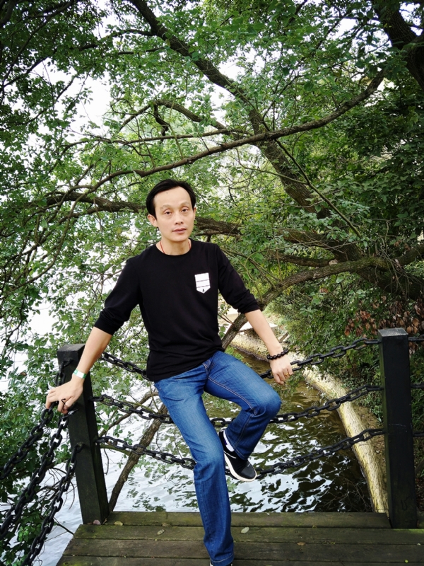 易进的第一张照片--阜阳相亲服务中心