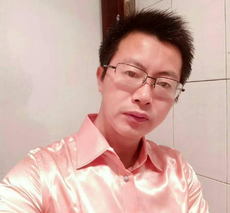 亮亮的第一张照片--阜阳相亲服务中心