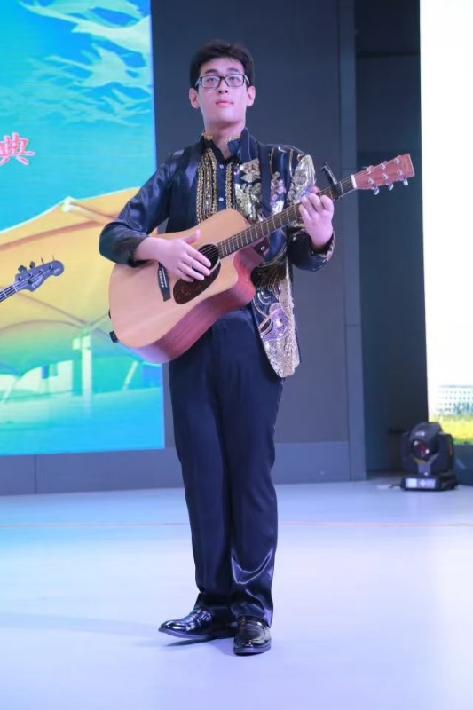 一叶知秋ZG的第一张照片--阜阳相亲服务中心