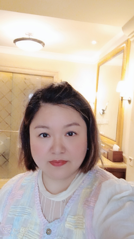 衎静玲瓏的第一张照片--阜阳相亲服务中心