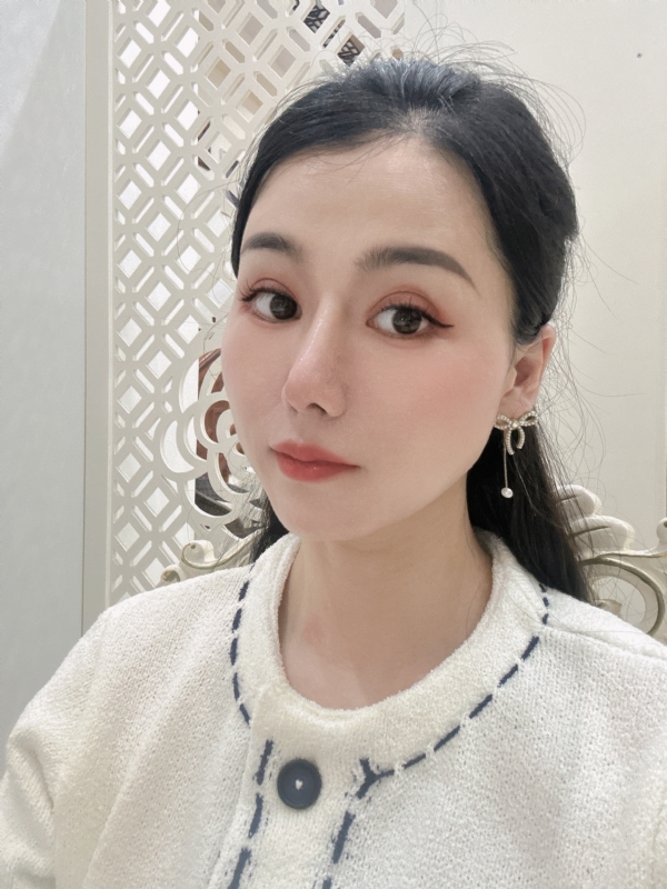 金莉的第一张照片--阜阳相亲服务中心