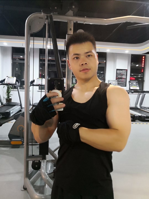 范迪塞尔的第二张照片--阜阳相亲服务中心