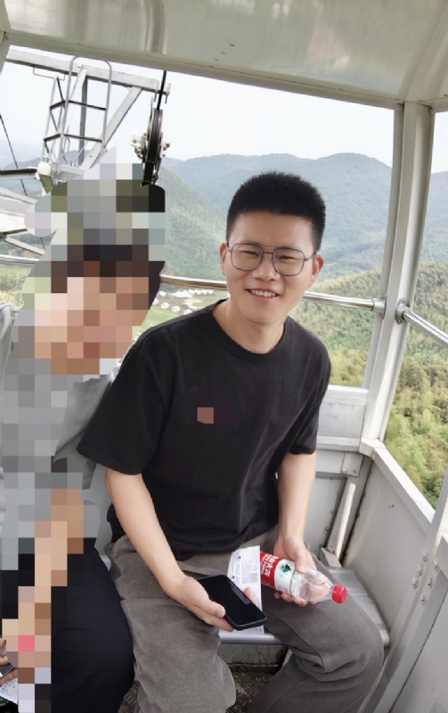 奔奔笨笨的第一张照片--阜阳相亲服务中心