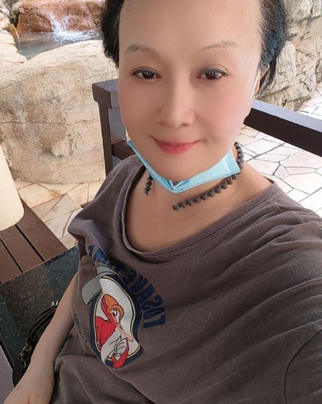 hong的第三张照片--阜阳相亲服务中心