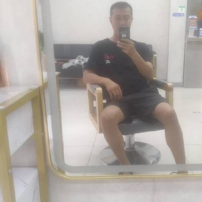 闫杰的第一张照片--阜阳相亲服务中心