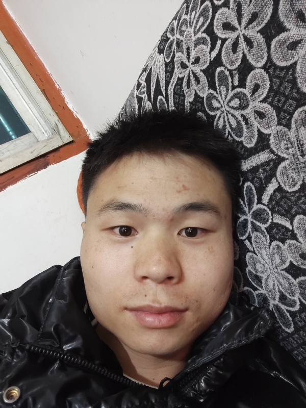 麒麟区幼儿园扛把子的第三张照片--阜阳相亲服务中心