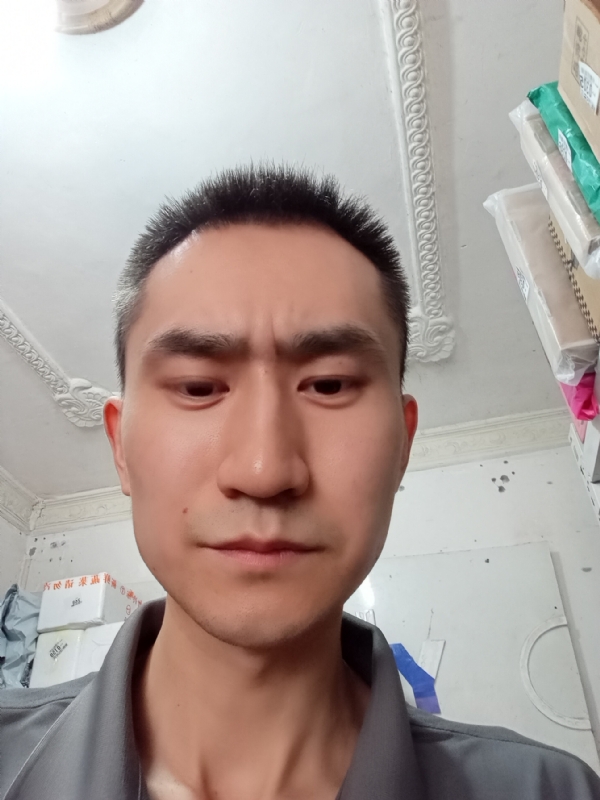 西门吹雪的第一张照片--阜阳相亲服务中心