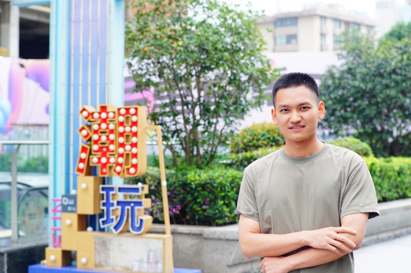 陌上烟雨的第一张照片--阜阳相亲服务中心