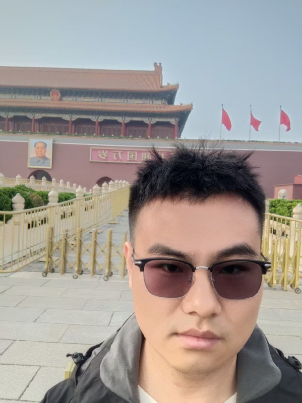 喧嚣的风的第一张照片--阜阳相亲服务中心