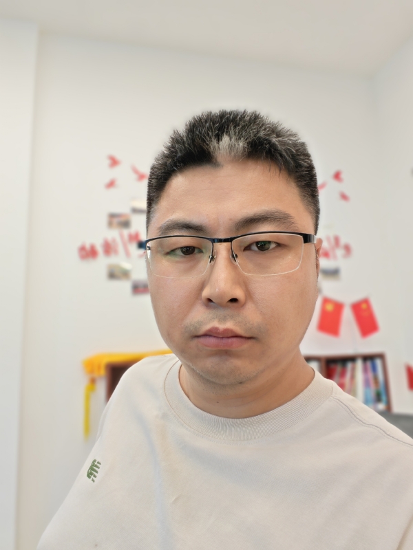 苦海寻舟的第一张照片--阜阳相亲服务中心